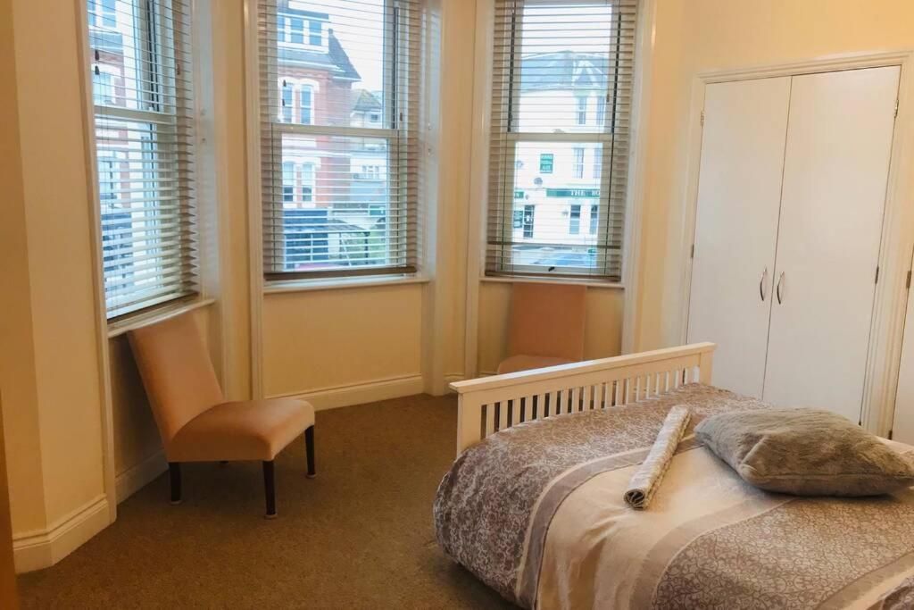 Luxury 2 Beds By The Sea