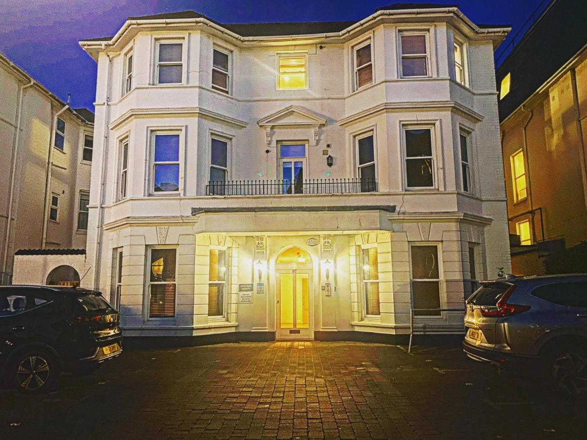 Luxury 2 Beds By The Sea * Bournemouth