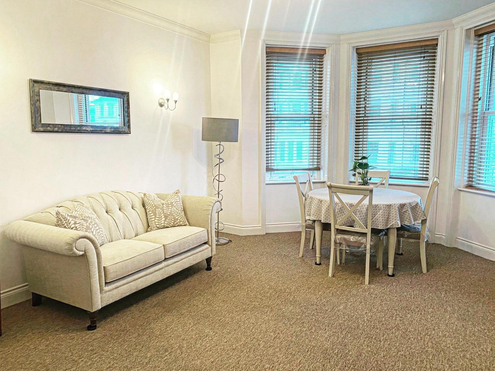 Luxury 2 Beds By The Sea Bournemouth